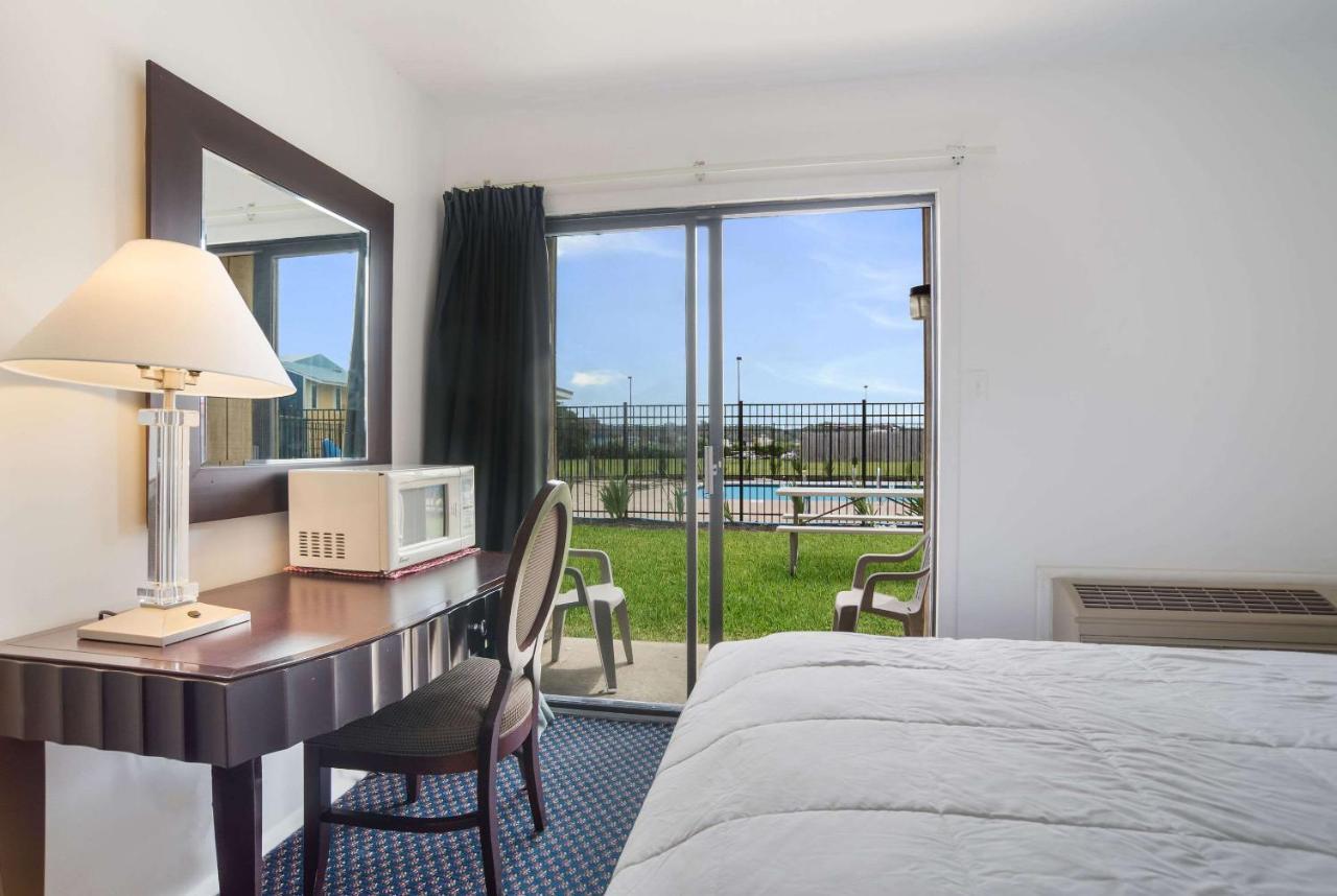 Crisfield Rodeway Inn At Somers Cove Marina מראה חיצוני תמונה